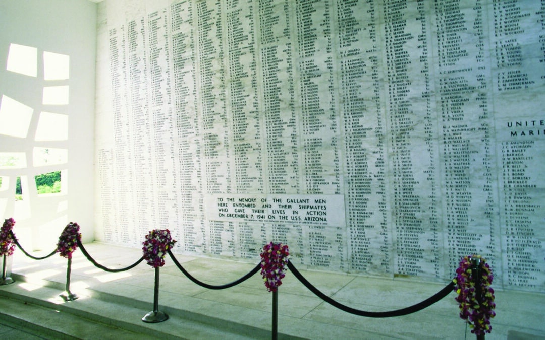 Kailua-Kona to Oahu: World War II Heroes Deluxe Pearl Harbor Tour 39 (Airfare Included) | Honolulu, Oahu