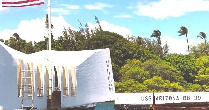 Pearl Harbor Tour & kostenlose Stadtrundfahrt ab $89 (deutsch) | Honolulu, Oahu