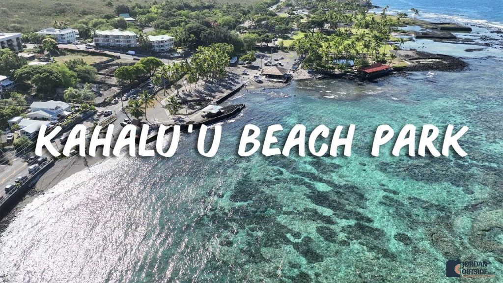 Kahaluu Beach Park on the Big Island of Hawaii (Great Snorkeling)