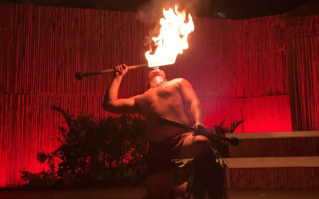 The Myths of Maui Luau – Royal Lahaina Resort (Fire Show)