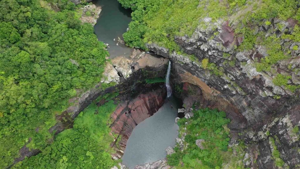 Paradise Valleys Waterfall