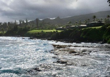 red-sand-beach-trail-hana F-1