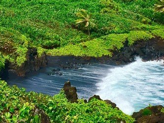 wainapanapa-black-sand-beach f6