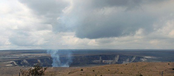 DiscoverhawaiiTours_Hawaii_Vulcano_Halemaumau_Crater