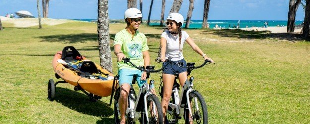 Guided Mokulua Islands Kayak Tour and E-Bike Adventure