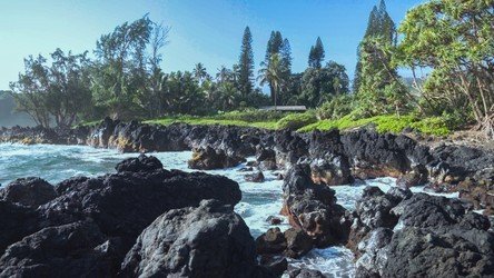 Waterfall_RoadToHana_Maui f-10