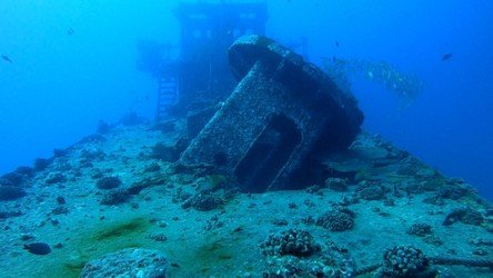 Wreck & Reef Tour f-4