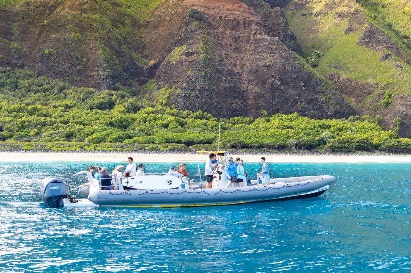 Afternoon NÄ Pali Adventure Tour f-4