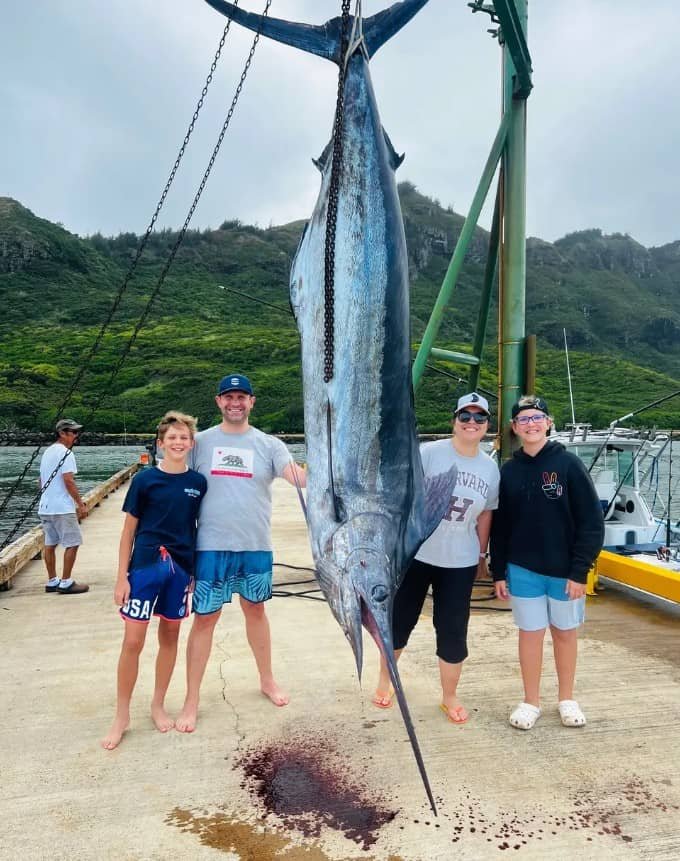 Full Day Charter Bertram f-1