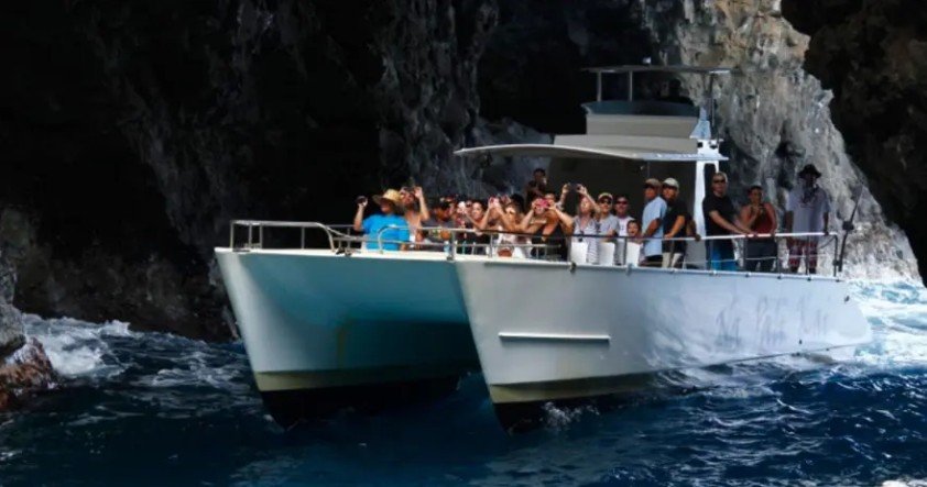 Na Pali Coast Tour on the amazing Na Pali Kai III f-1