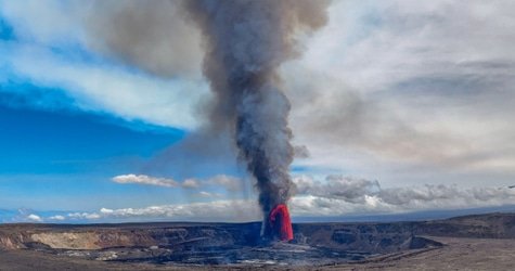 Guided Three-hour Hike in Volcanoes National Park f-1