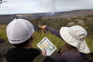 Guided Three-hour Hike in Volcanoes National Park f-8