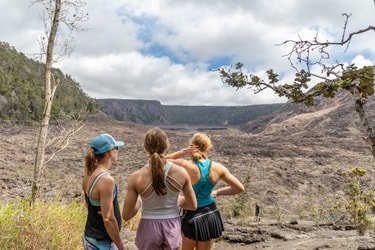 Hiking Hawaii Volcanoes National Park f-6