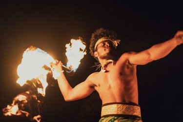 Mōʻī Royal Package Show only – Internal f-1