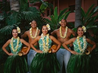 Thanksgiving Luau – Premium Dinner Show f-8