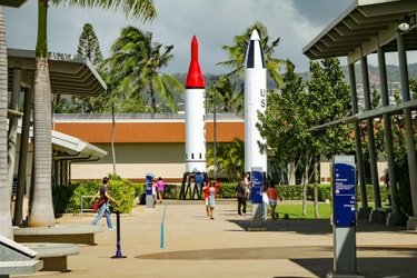 Battleship Missouri & Helicopter Tour f-8