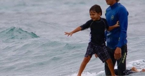 North Shore Surfing Lessons f-1