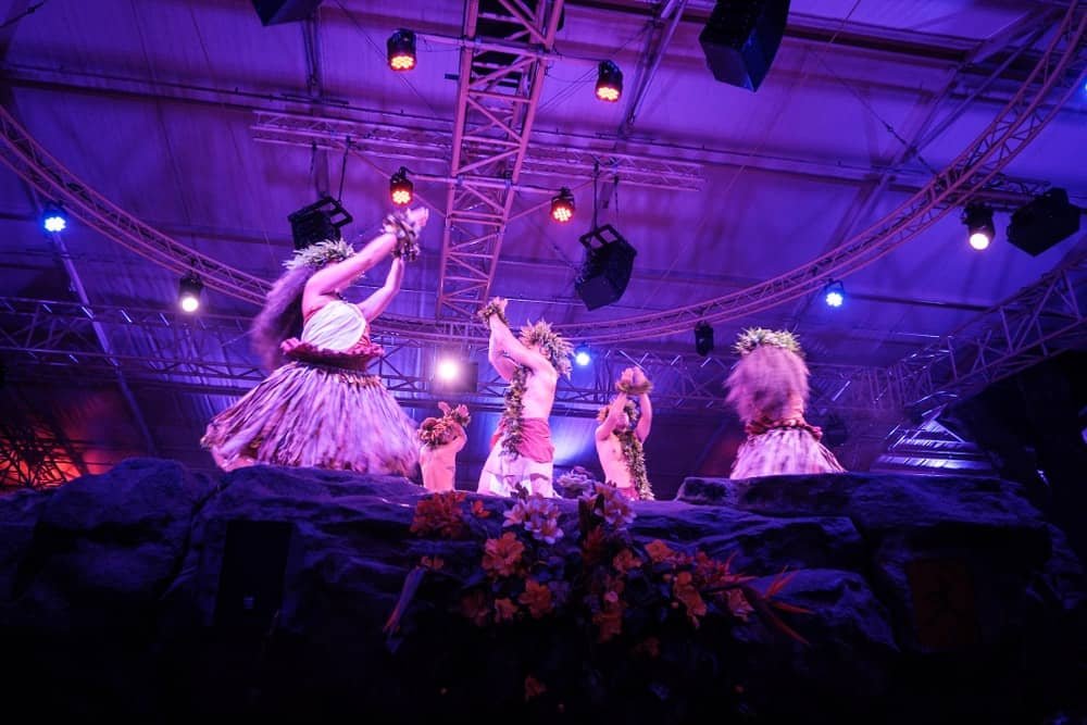 Silver Package with Train Ride & Round-Trip Transportation f-1