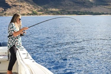 Venture Ko Olina Nearshore Fishing f-3