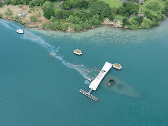 PRIVATE Pearl Harbor Arizona Memorial, Missouri Battleship & City Tour f-2