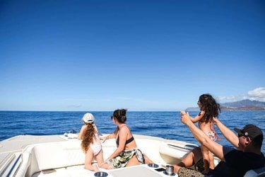 Venture Ko Olina Whale Watch f-7